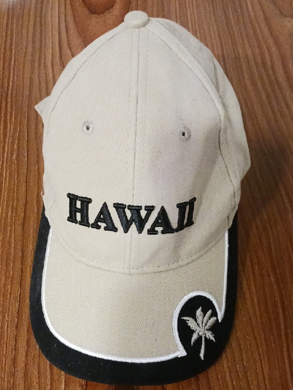 Hawaii Embroidered Beige Baseball Cap